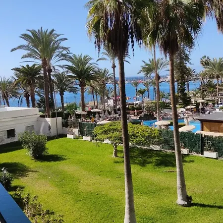 Paseo De Gracia - Lovely By The Sea! *