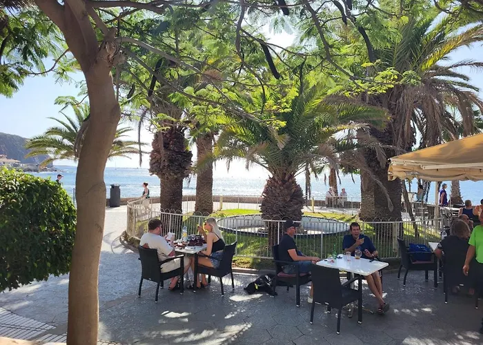 Paseo De Gracia - Lovely By The Sea!