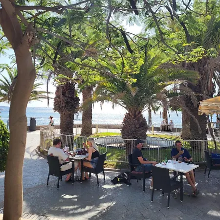 Paseo De Gracia - Lovely By The Sea!